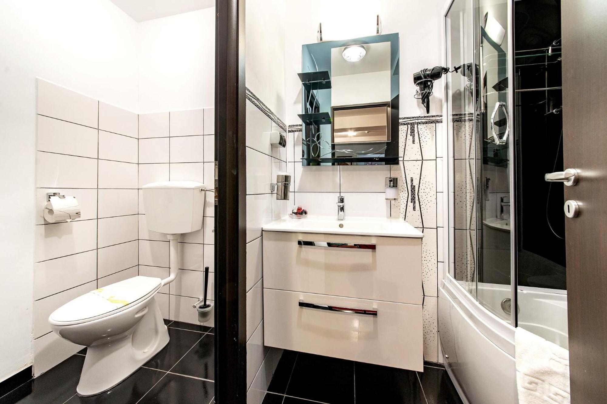 Hotel Bucur 3*