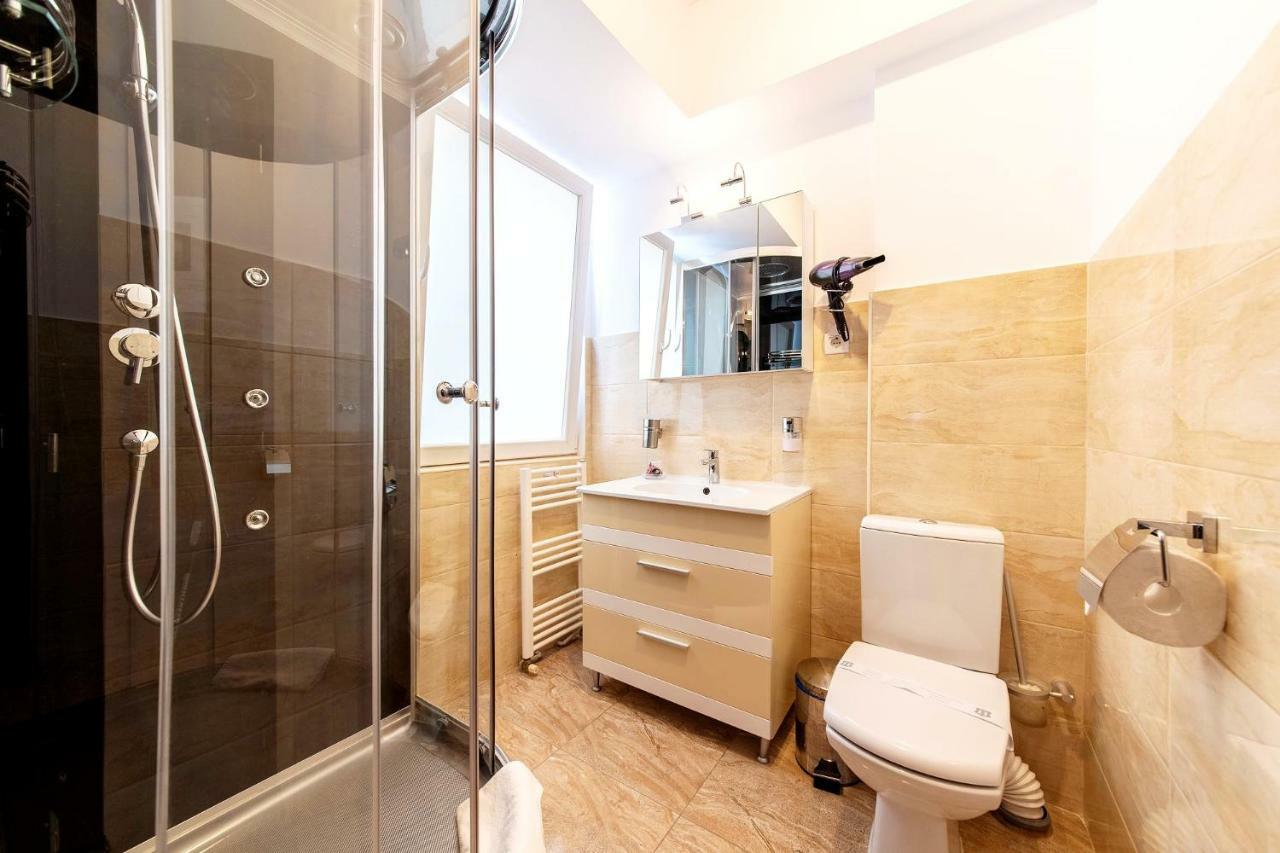 Hotel Bucur 3*