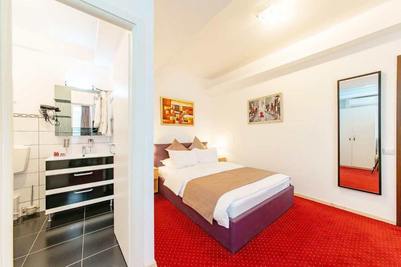 Hotel Bucur 3*